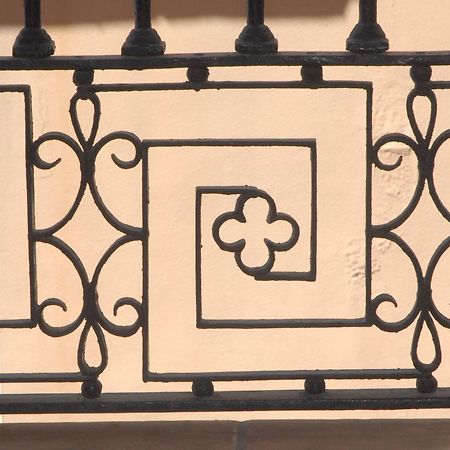 Hostal Parellades Sitges Dış mekan fotoğraf