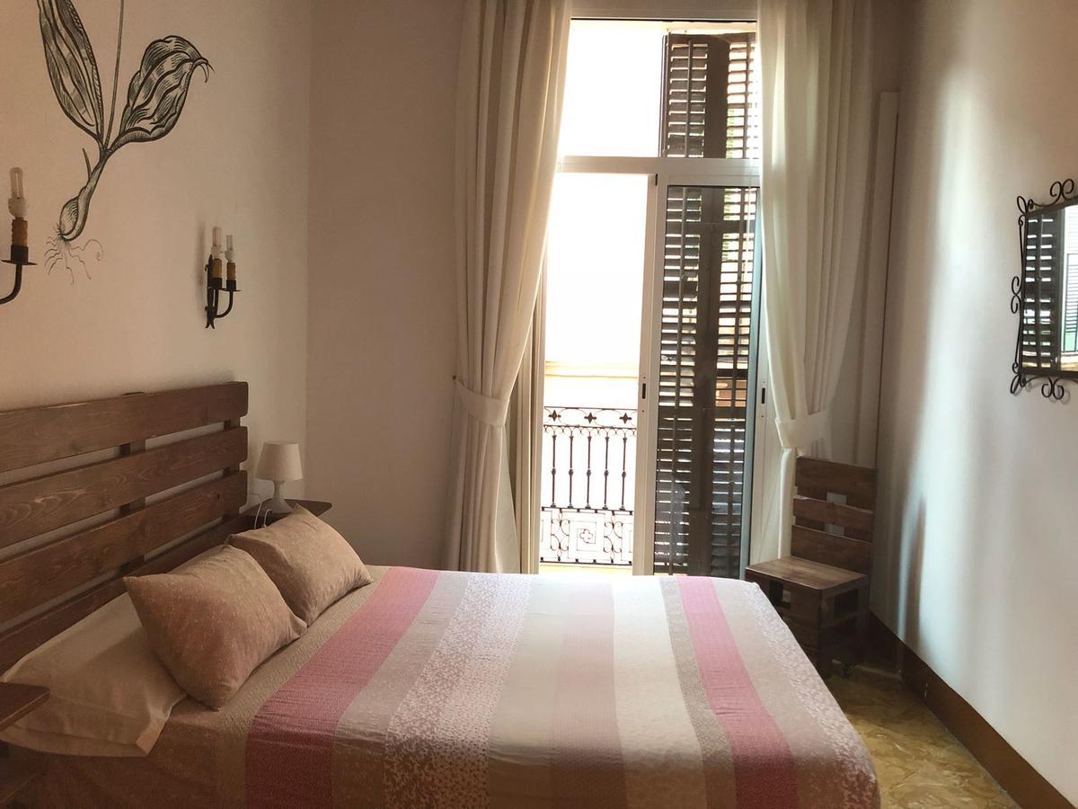 Hostal Parellades Sitges Dış mekan fotoğraf