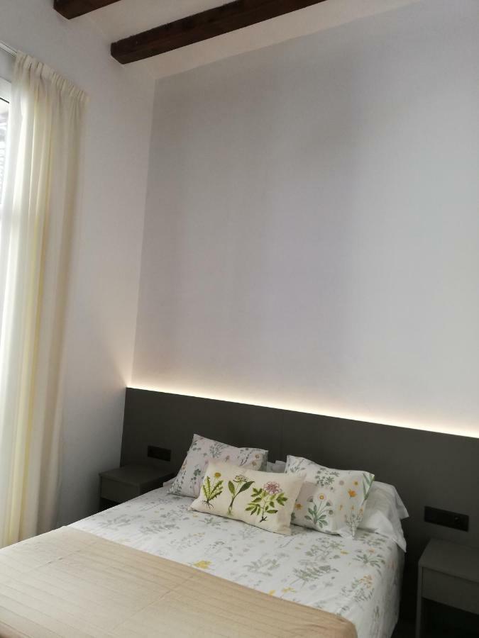 Hostal Parellades Sitges Dış mekan fotoğraf